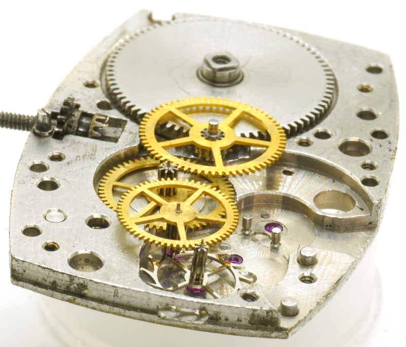 Seitenansicht des Räderwerks Bulova 7 AA: Seitenansicht des Räderwerks