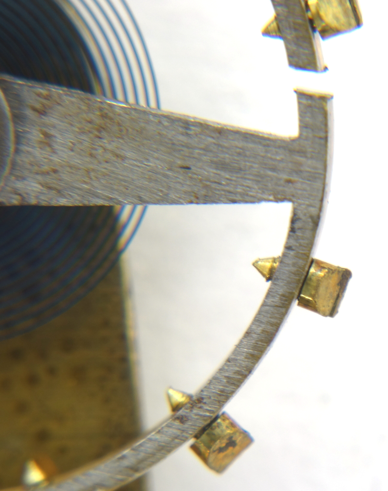 abgeschliffene Unruhschrauben Cortebert 474: abgeschliffene Unruhschrauben