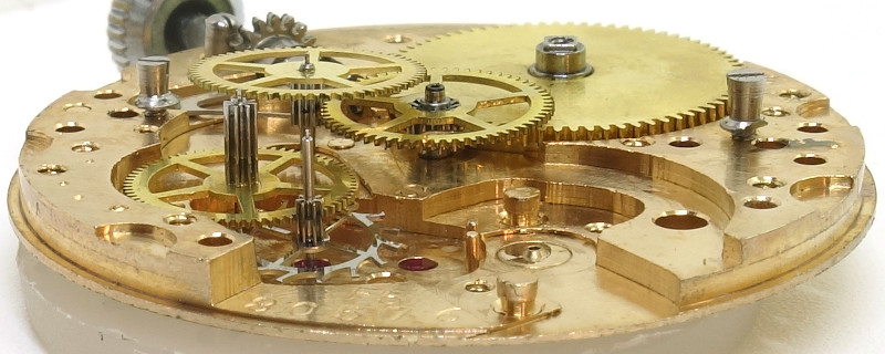 Seitenansicht des Räderwerks Junghans J82/3 (682.73): Seitenansicht des Räderwerks